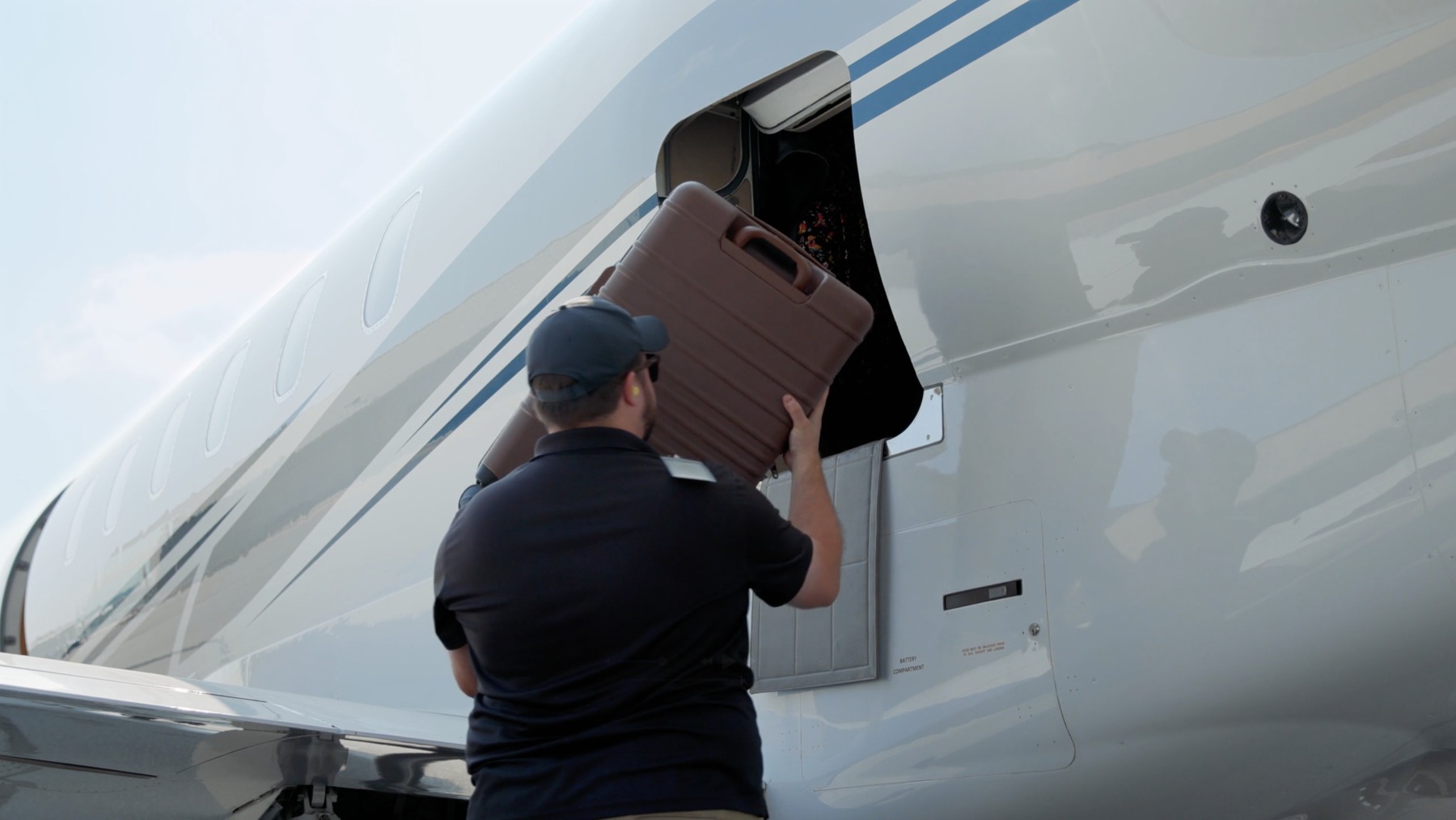 crew loading luggage
