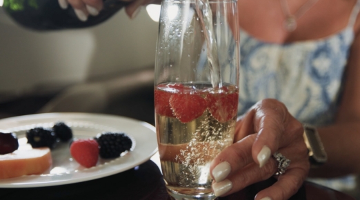 FLIG Onboard Champagne Service Blog 1800x1013 RD1
